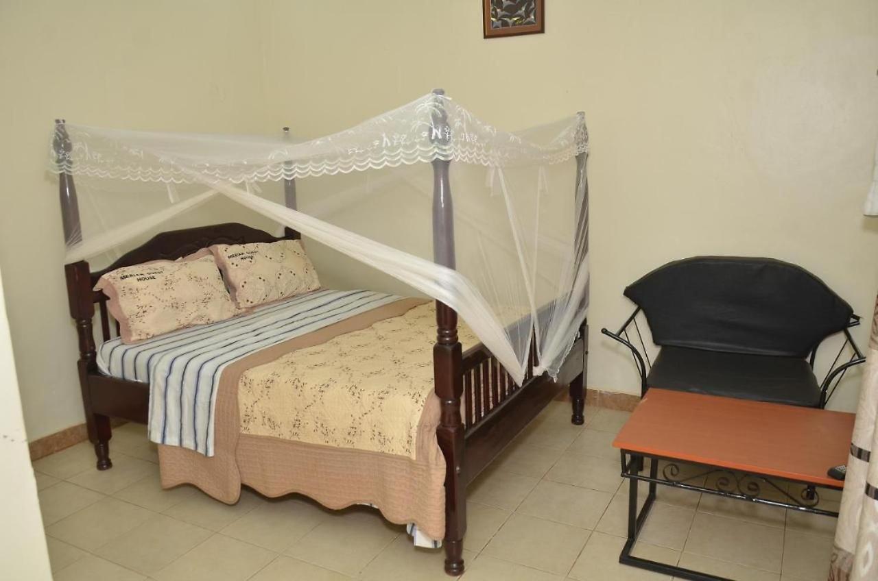 Merian Gardens And Guest House Mukono Town Bagian luar foto